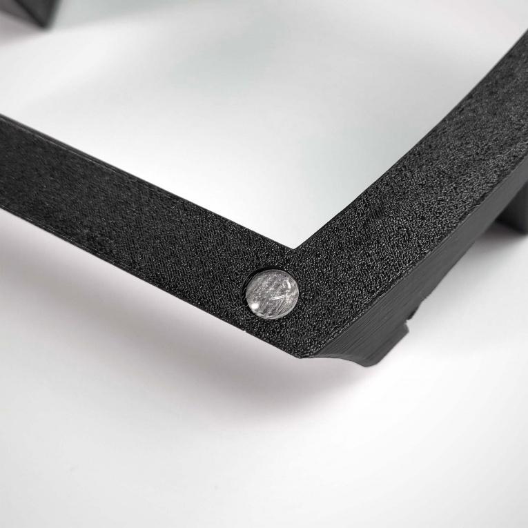keyboard_stand_2-up_feet_detail
